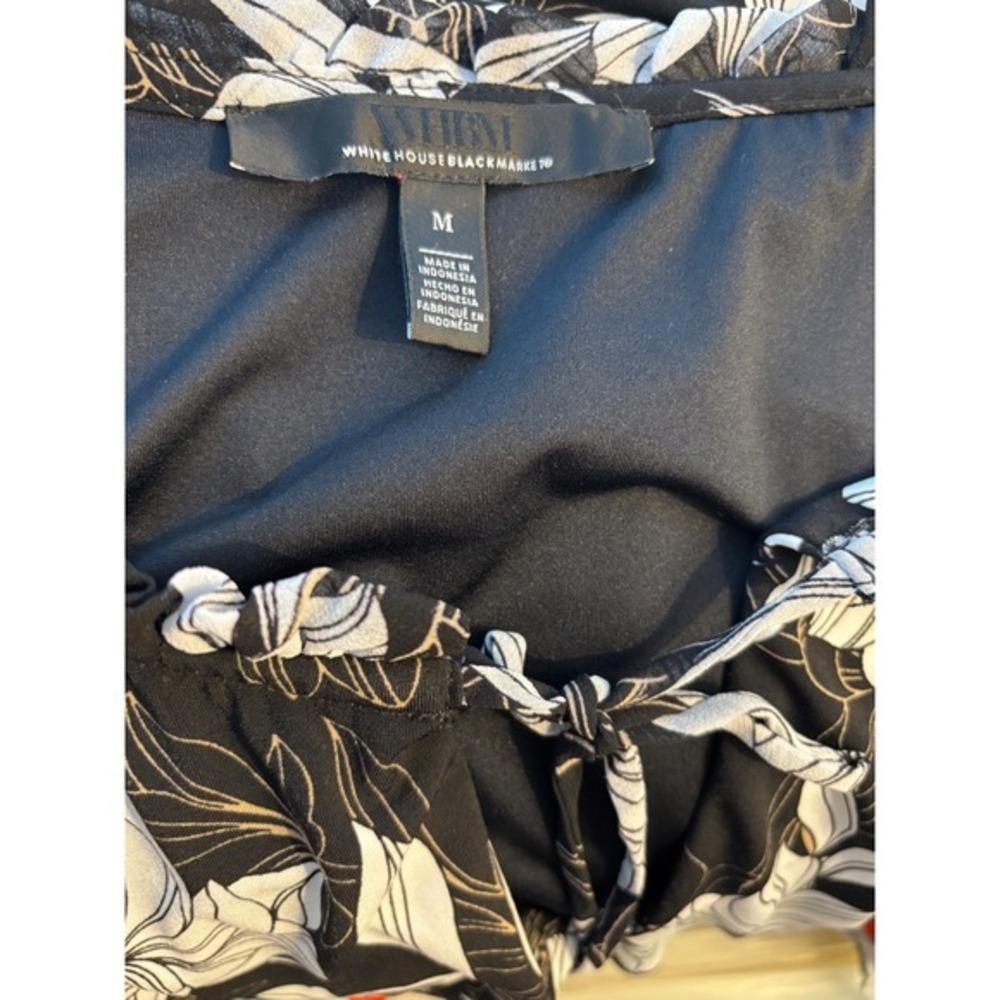 White House Black Market Floral Tunic Blouse Size Medium | Sheer Pleated Sleeves - Picture 2 of 9